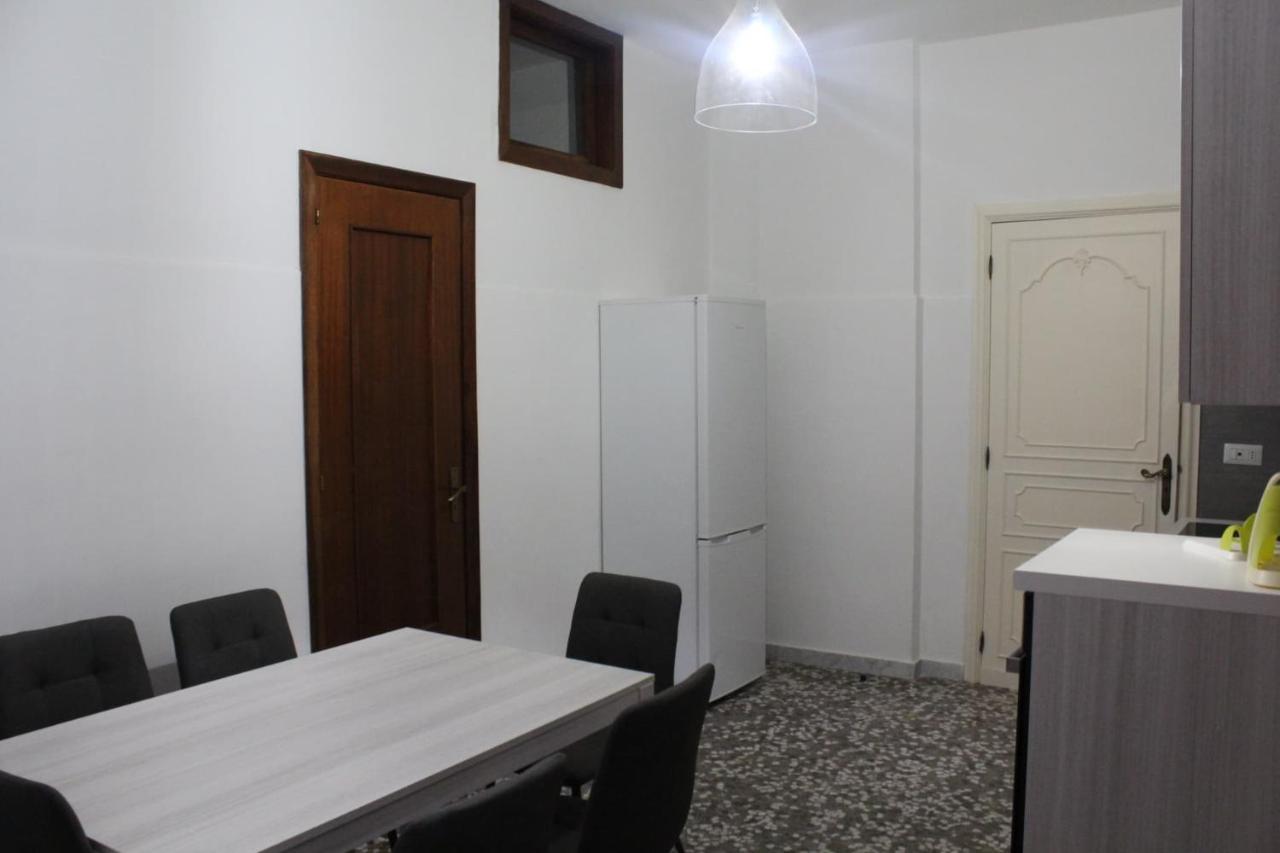 Apartment Little Bari Bagian luar foto