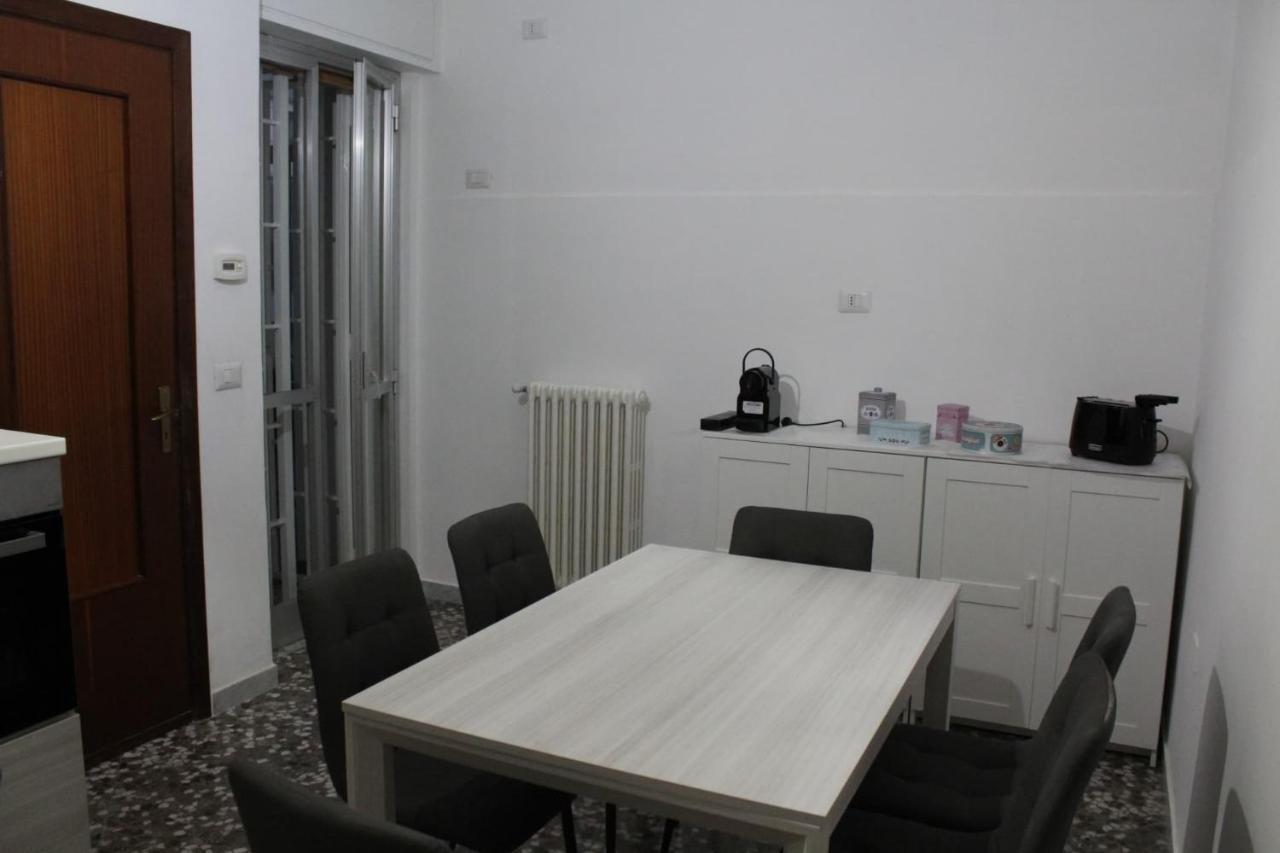 Apartment Little Bari Bagian luar foto